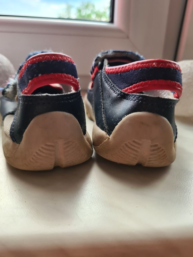 Buciki sandałki chłopięce Reebok rozm 24.5