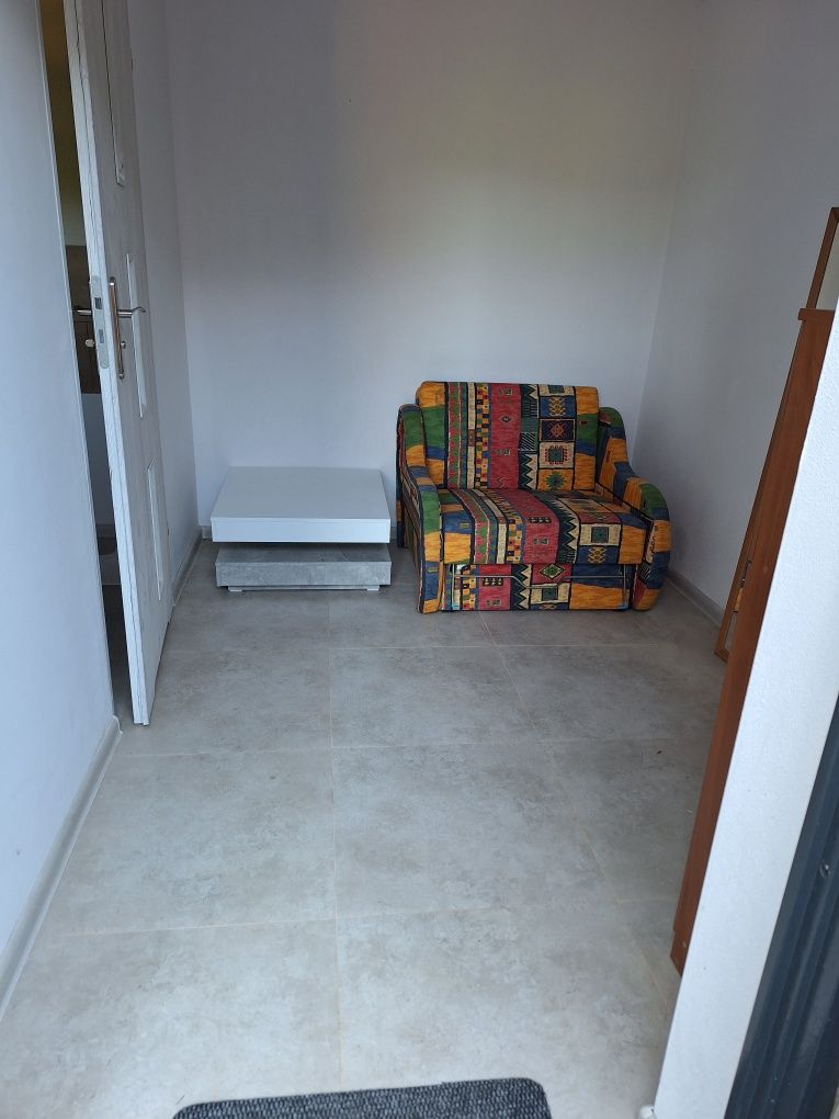 Niezależna Kawalerka max 4 Osoby.