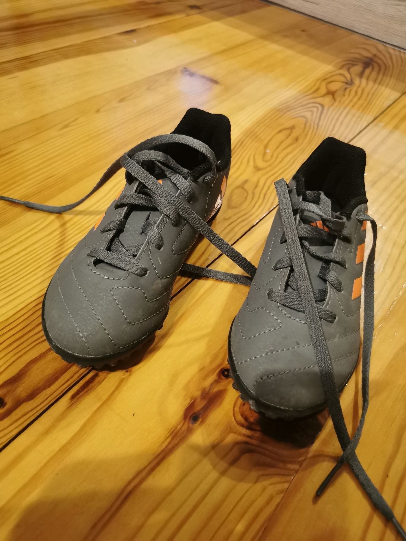 Buty piłkarskie, korki adidas dla chłopca rozmiar 29