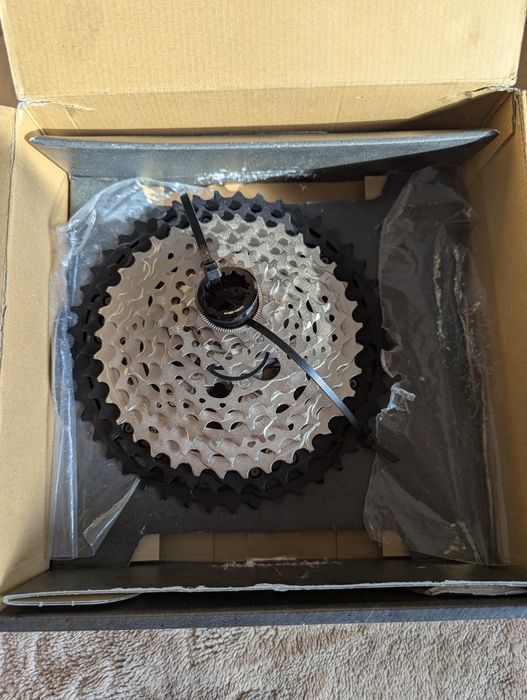 Kaseta SHIMANO Deore XT CS-M8100 | 10-45T | 12s | Micro Spline