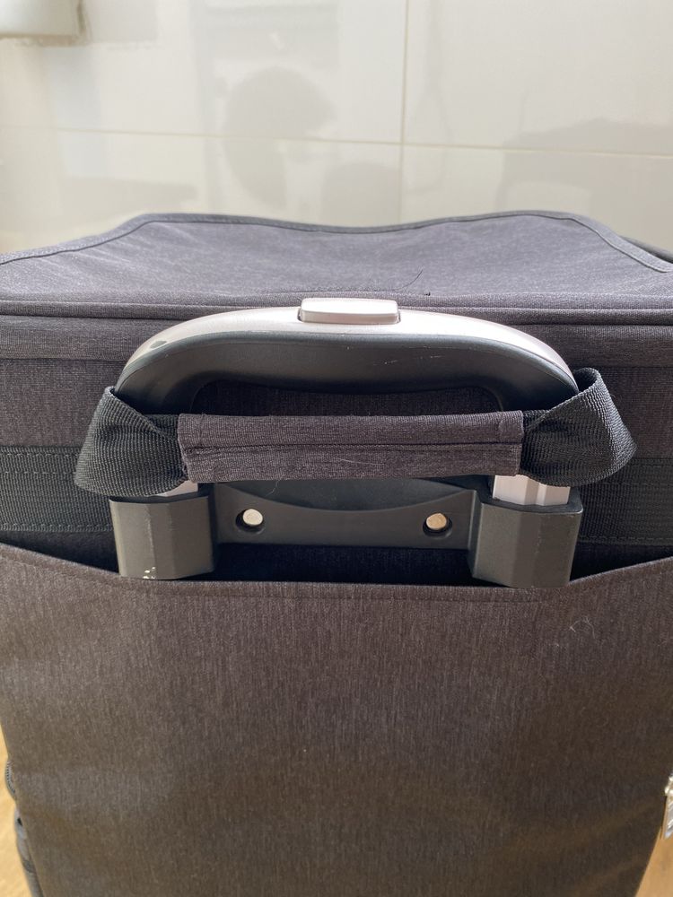 Transportadora dupla para gatos com rodas