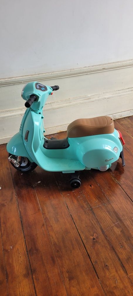 Scooter Vespa Criança