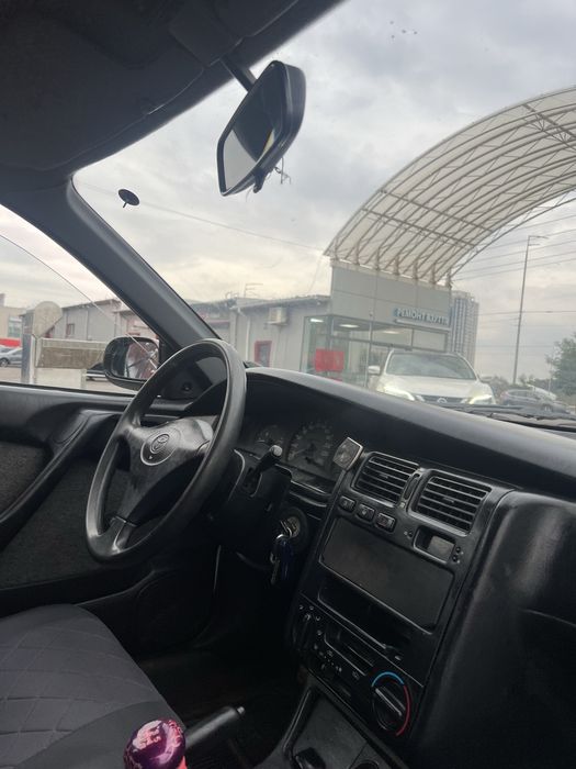 Toyota carina e на ходу
