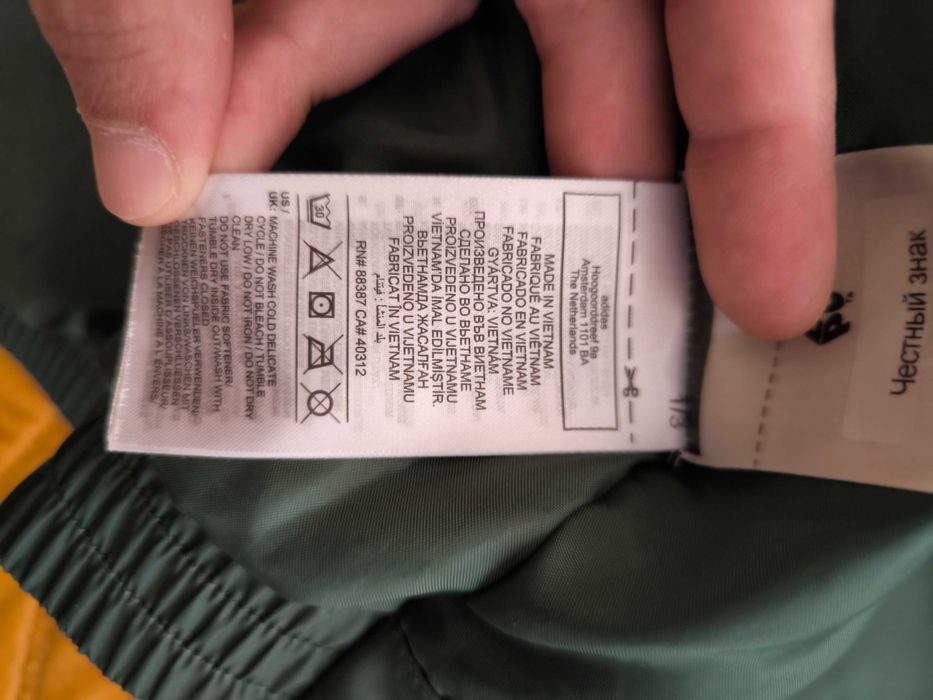 casaco verde adidas tamanho M