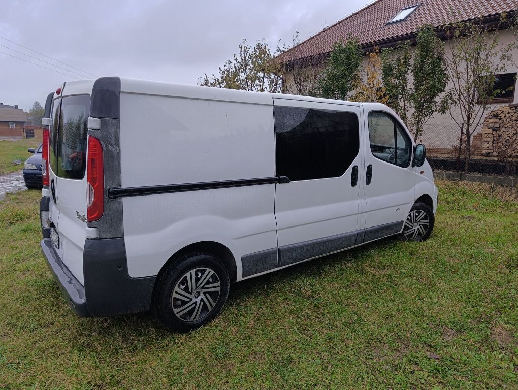 Renault Trafic 2.0dci 6.osob. Brygadówka Long Klima