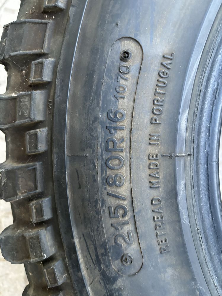 Vendo 2 Pneus Fedima - 215/80R16 Usado