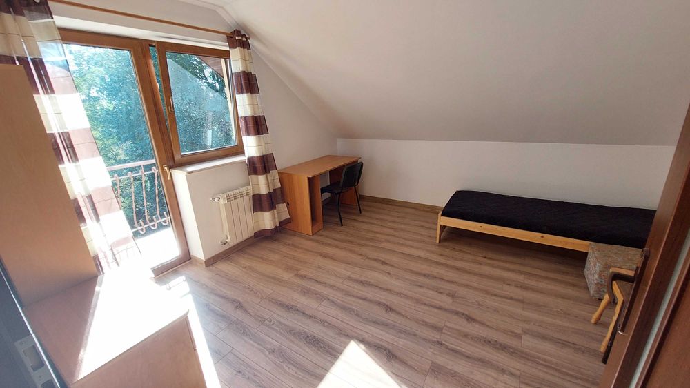 Wynajmę 3 pokojowe mieszkanie w domku