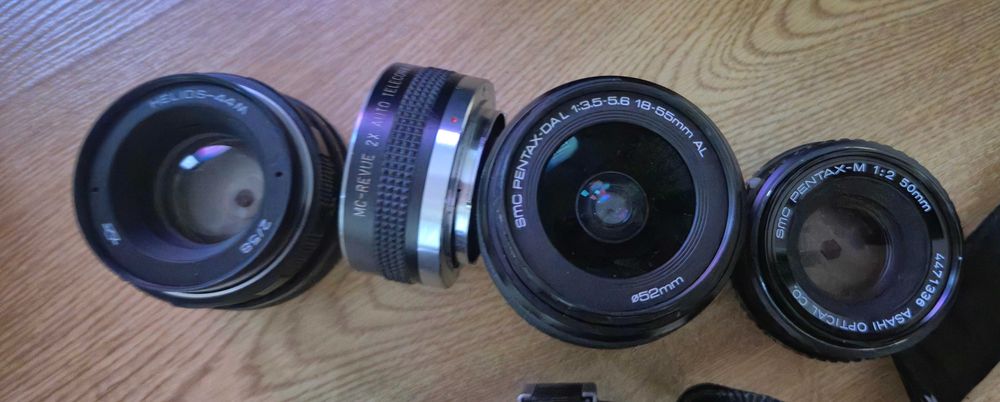 PENTAX K-x + obiektywy+ akumulatorki + dużo akcesoriów