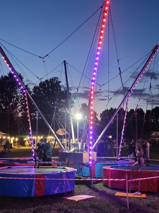 SnowTubing,Zjeżdżalnia Pontonowa,Kolejka, jarmark,karuzela