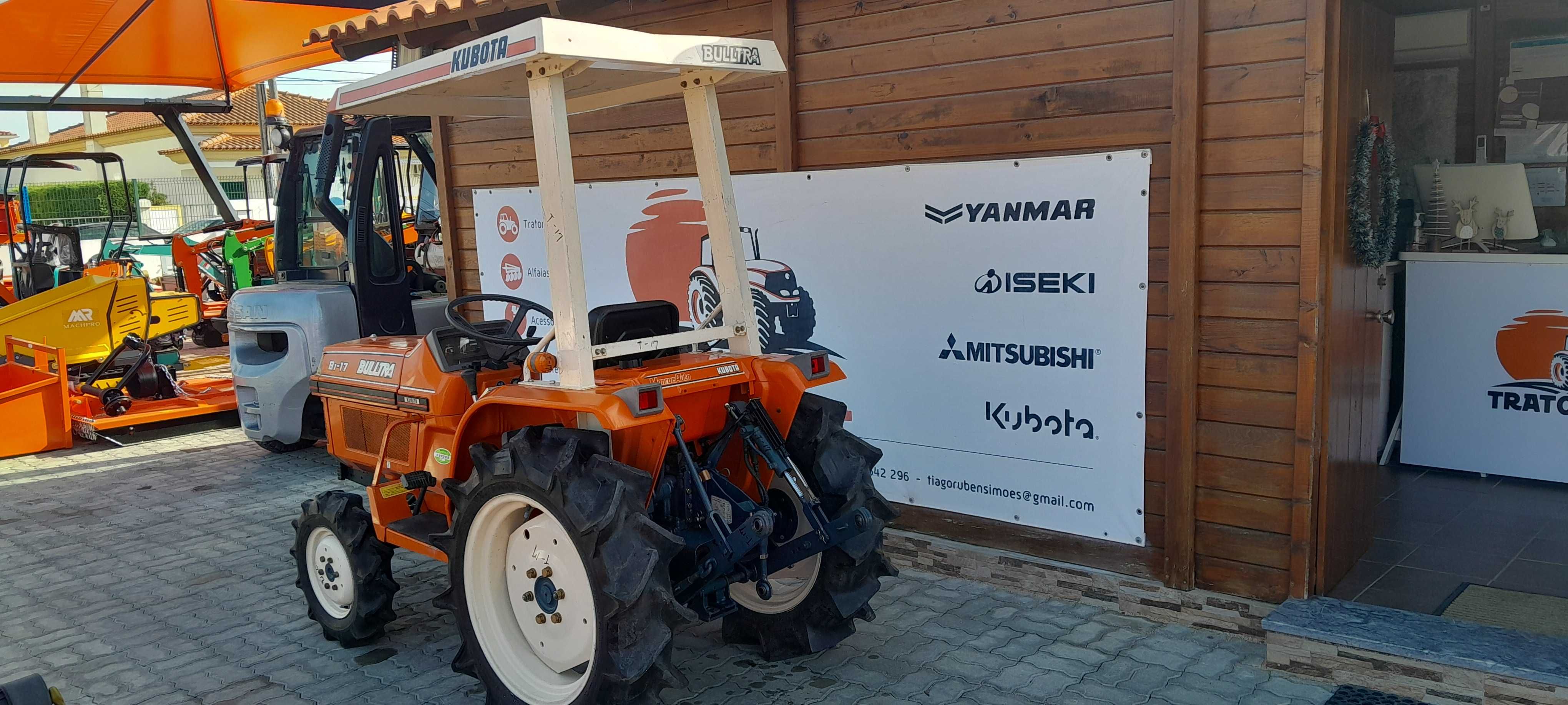 KUBOTA BULTRA B1-17, 4x4 com Capota