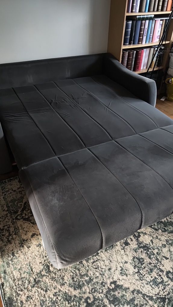 Sofa Tuli 2,5 dwuosobowe Unimebel funkcja spania 140x200 szara welwet
