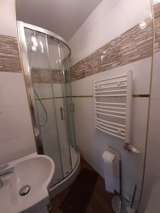 Pokoje I Apartamenty U Jambora z wyżywieniem zapraszamy.