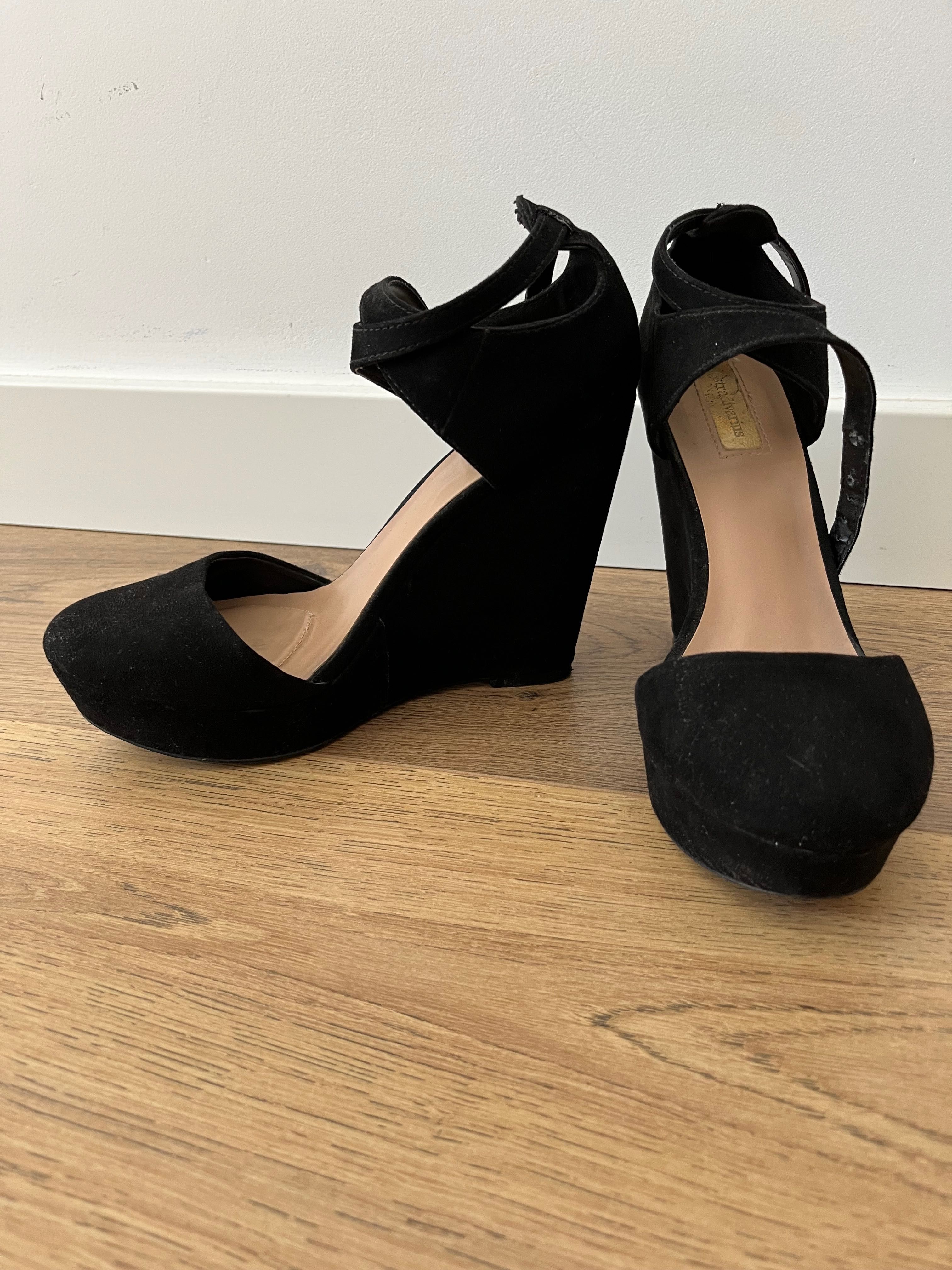 Buty r.36 koturny Stradivarius czarne