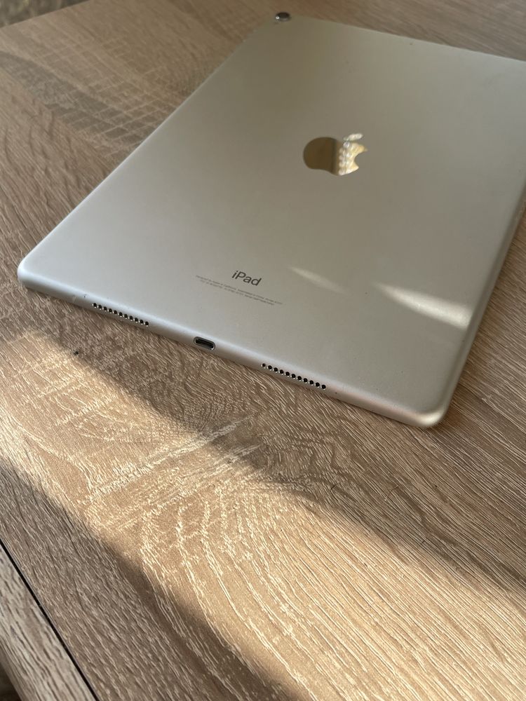 iPad Pro 10.5” 2gen, Wi-Fi 256gb Silver!