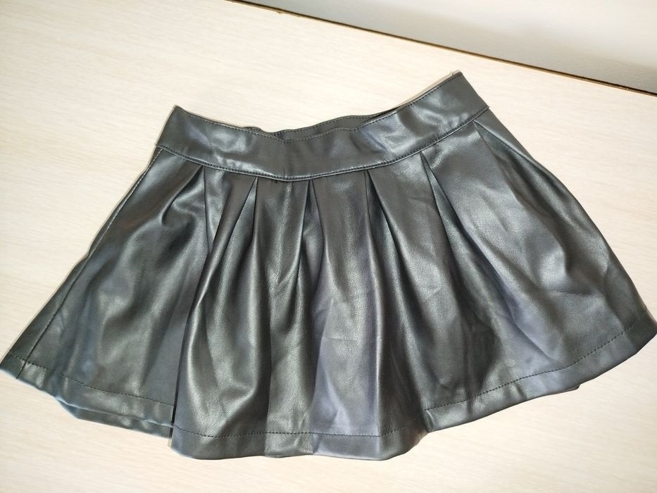 Шкіряна спідничка