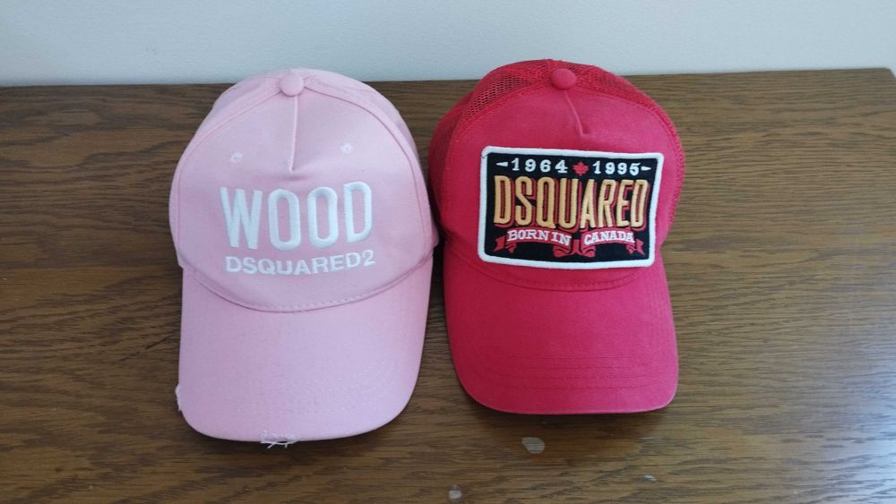 dwie czapki Dsqwared
