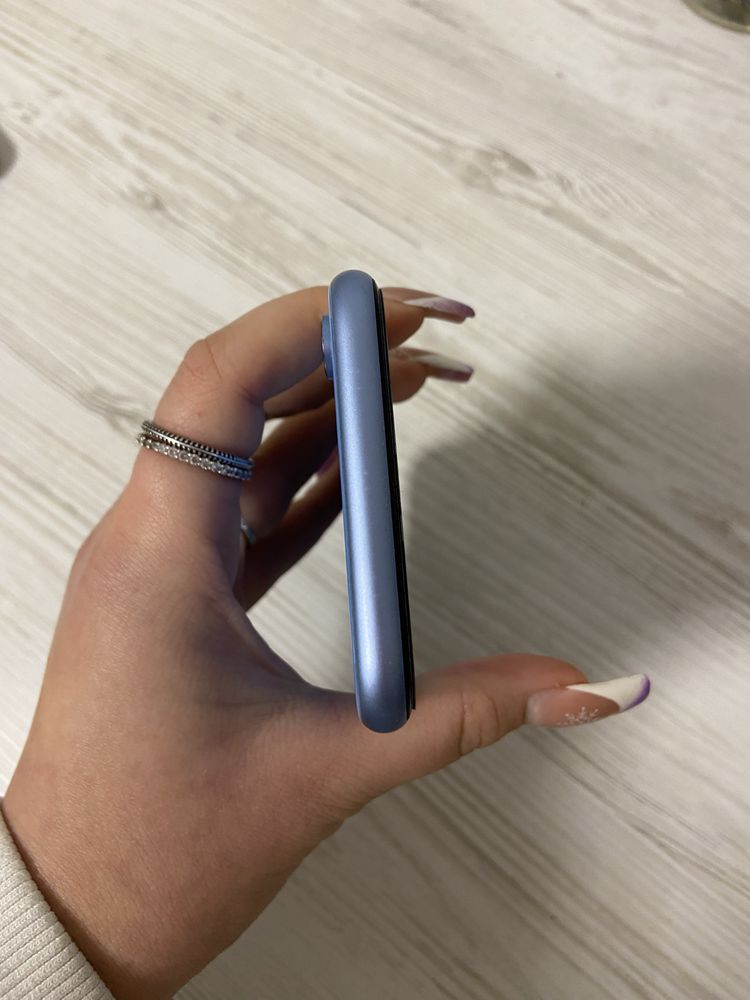 Iphone XR/64гб голубой