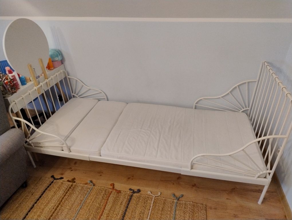 Łóżko minnen Ikea regulowane z materacem