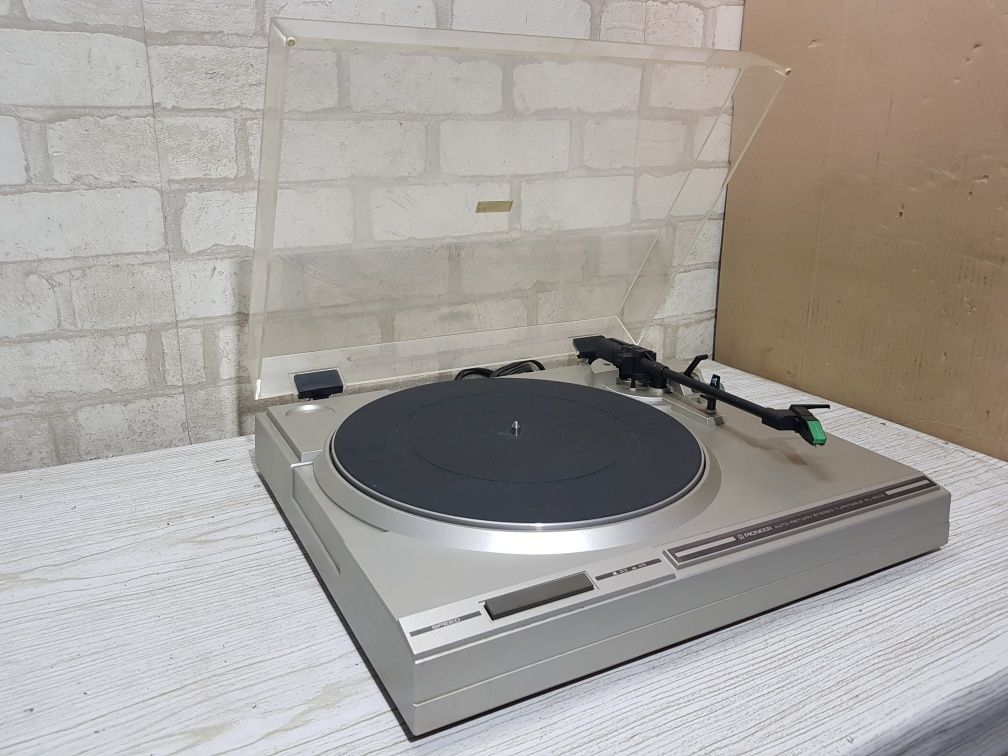 Вініловий програвач/виниловый проигрыватель Pioneer PL-450 б/у з Німеч