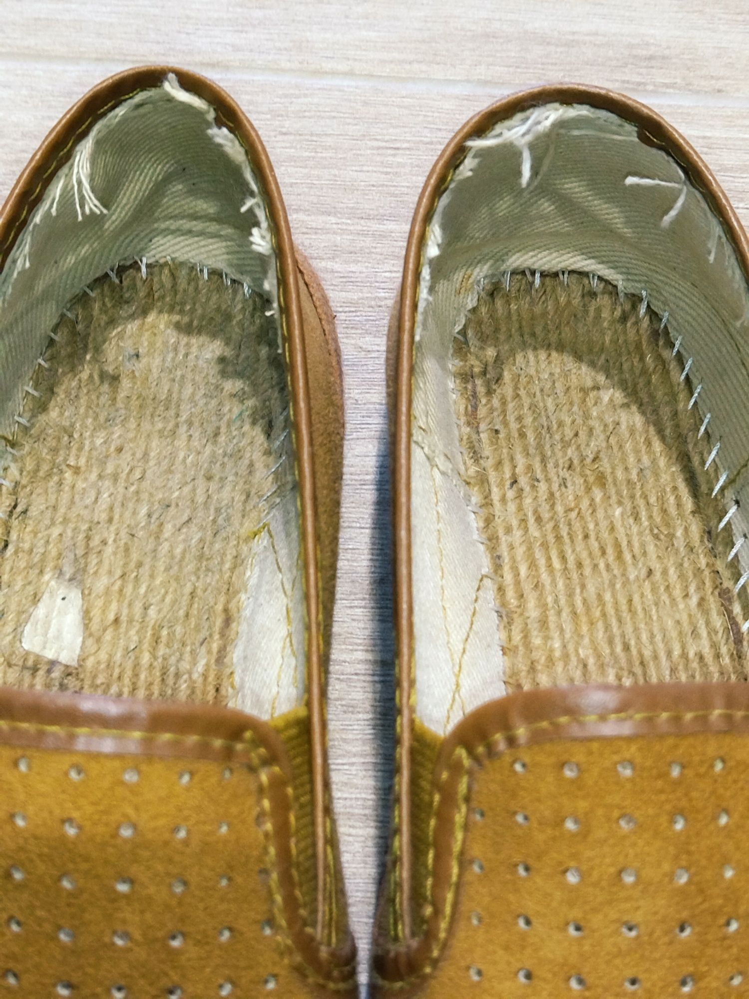 Sapatos camel 40