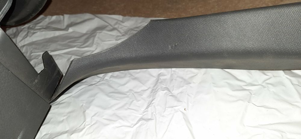 Обшивка багажника, Субару.