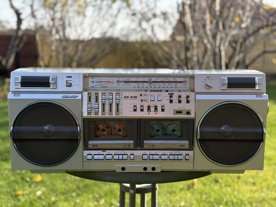 Продам магнитолу Sharp GF-575Z