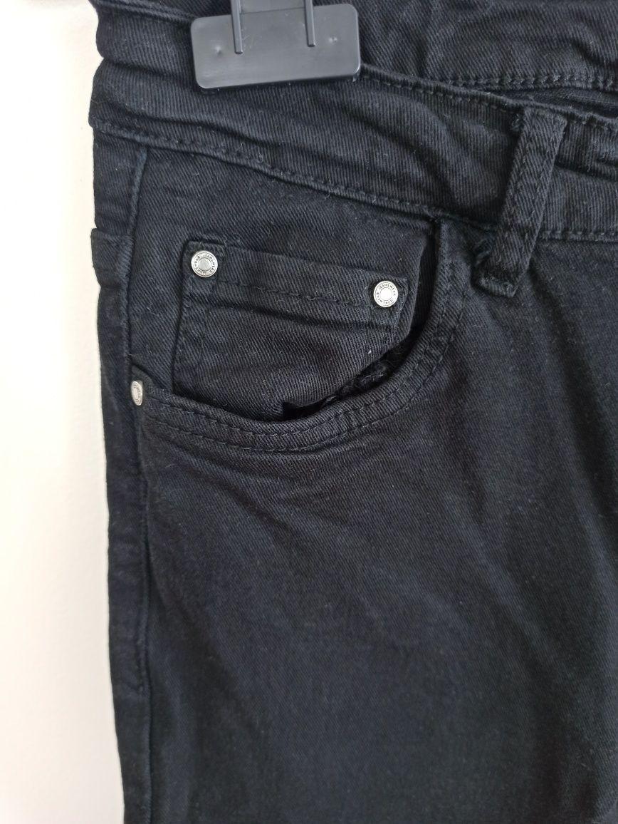 Czarne spodnie jeansy Core S/36 skinny rurki średni stan elastan elast