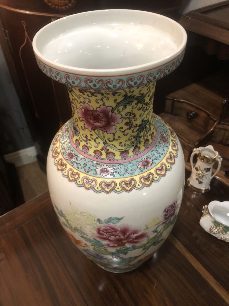 Jarra em porcelana da china