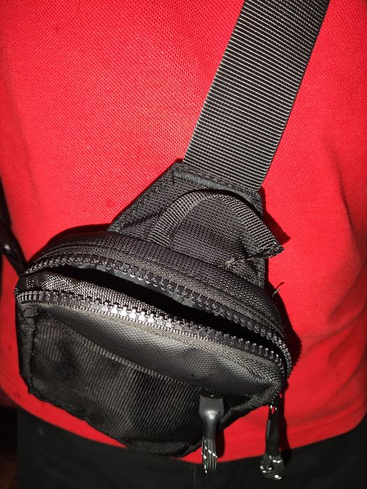 Bolsa de peito, para homem e mulher.