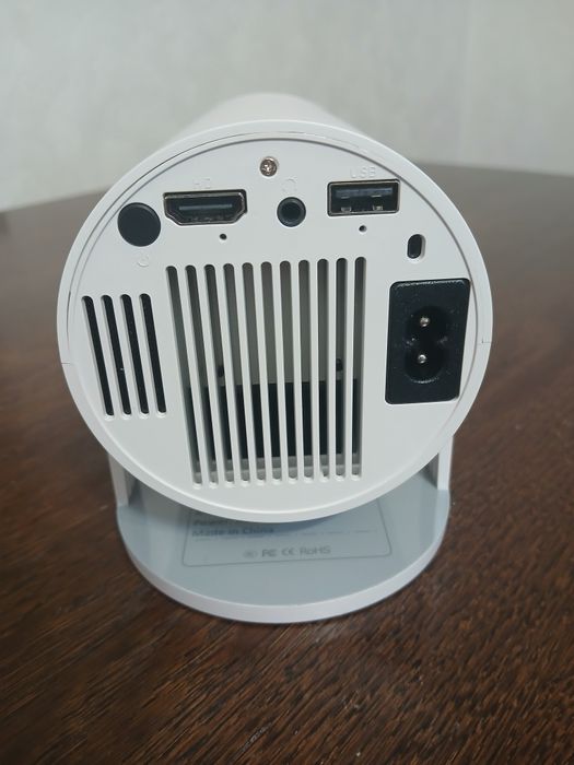 Проектор домашній