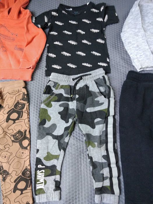 Zestaw ciuszków chłopięcych rozmiar 92 w bardzo dobrym stanie