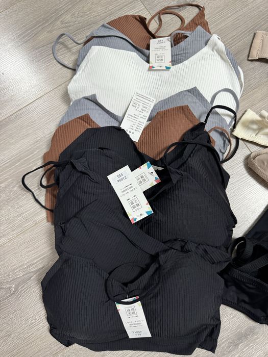 Жіноча білизна, бюстгалтери