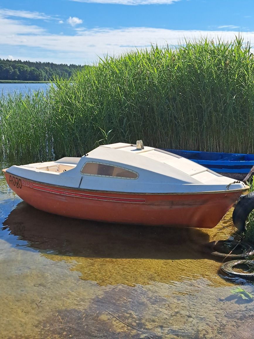 Jacht żaglówka Bez 2
