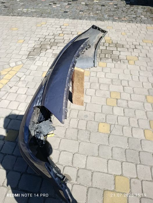 Передній бампер. Renault Scenic 2. (Дорест.)