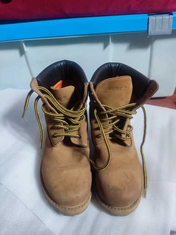Botas Luka castanhas