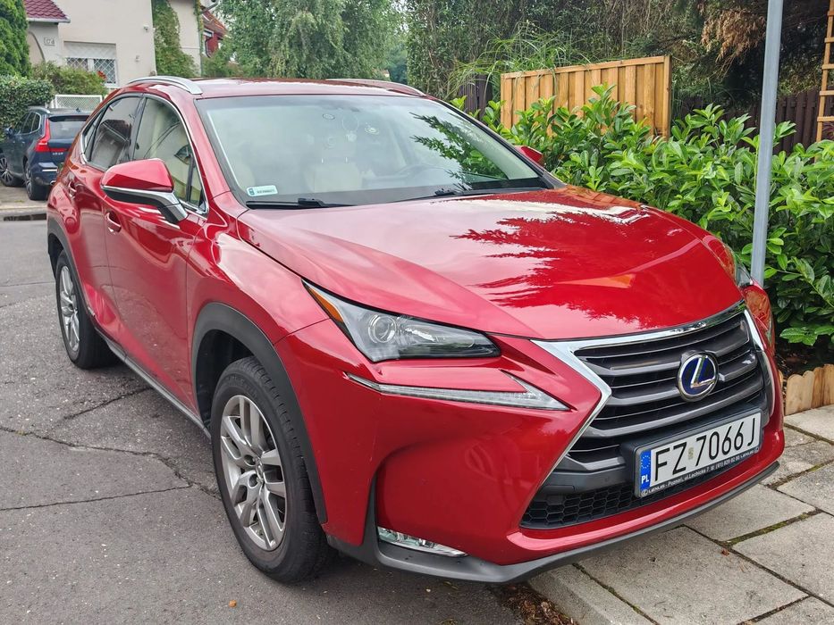 Lexus NX Lexus NX w stanie idealnym z małym przebiegiem.