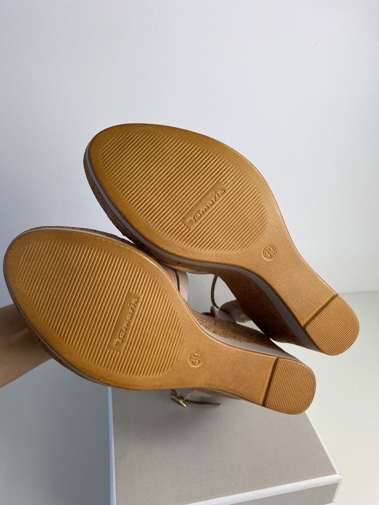 Buty damskie sandały na platformie Tamaris r.39 skóra naturalna