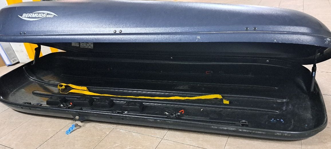 Mala tejadilho bermude 660