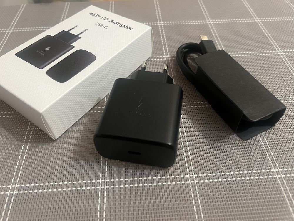 Ładowarka dedykowana *do Samsung 45W S23/24/25 Ultra z kablem USB C