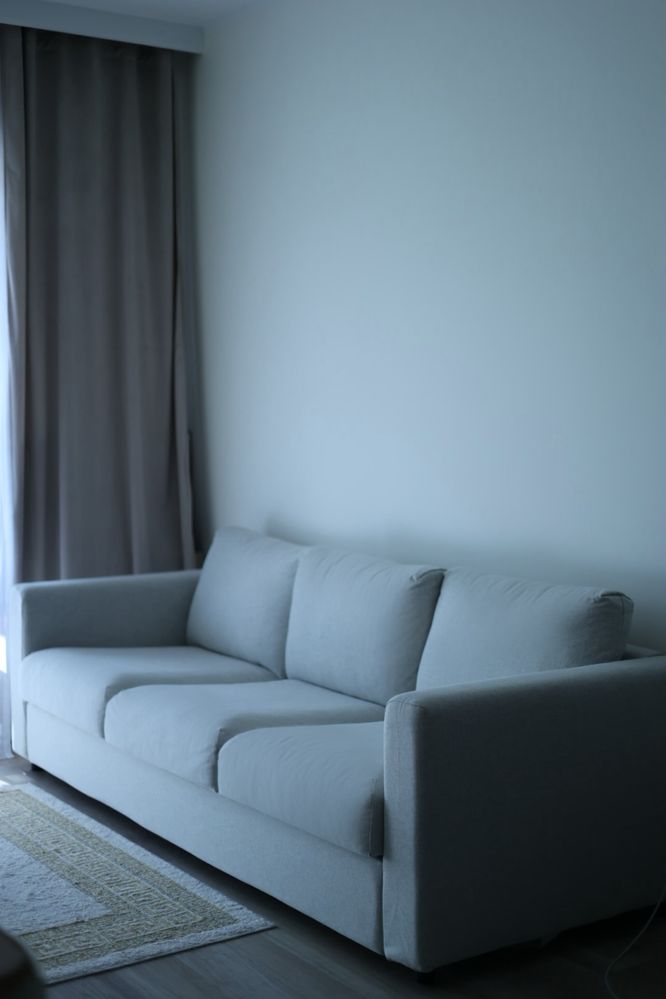 Sofa 3-osobowa praktycznie nowa, kupiona trzy miesiące temu