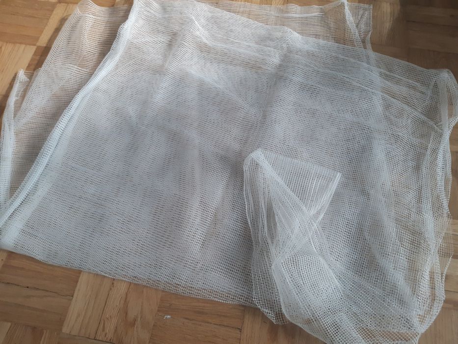 Specjalna mata antypoślizgowa pod dywan