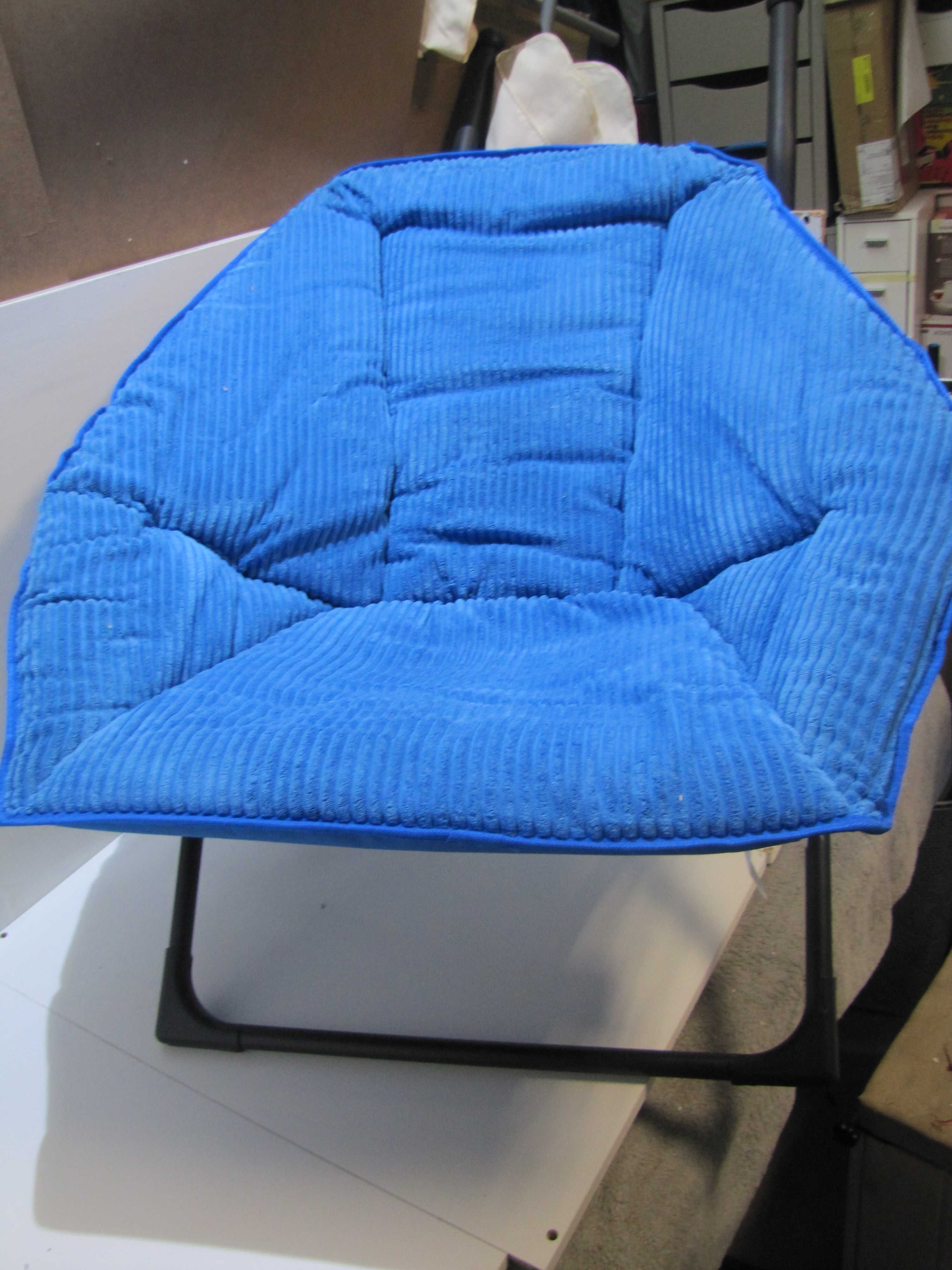Fotel składany krzesło niebieski tapicerowany  pluszowe