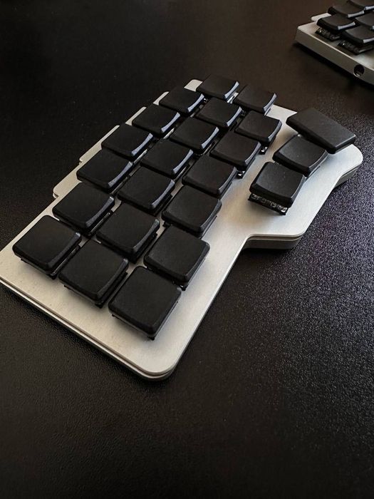 Na sprzedaż Corne V4 (split keyboard)