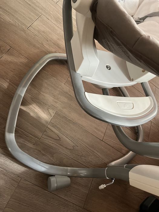 Колисальний центр 2 в 1 Joie Serina