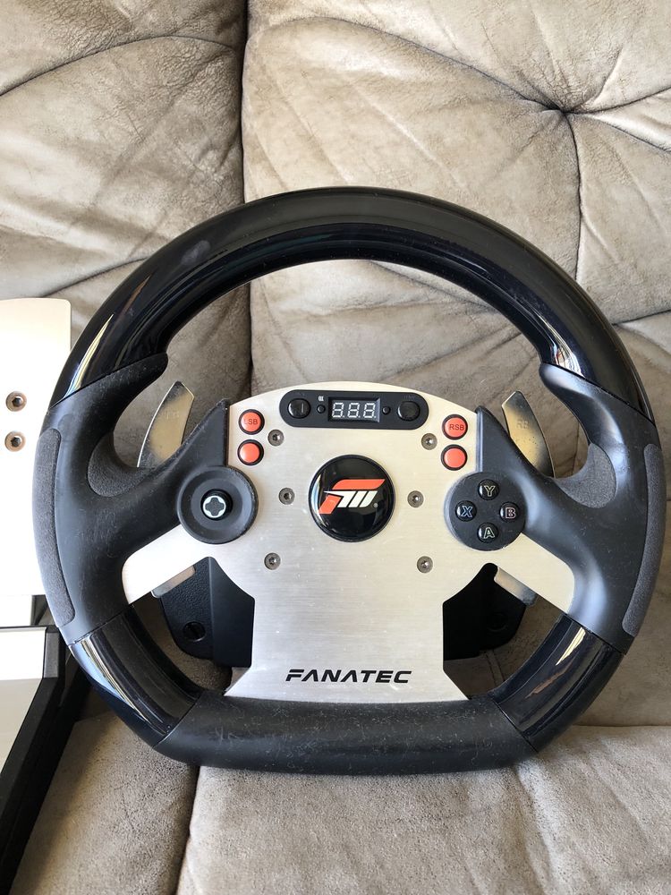 Fanatec pedais, volante e manetes