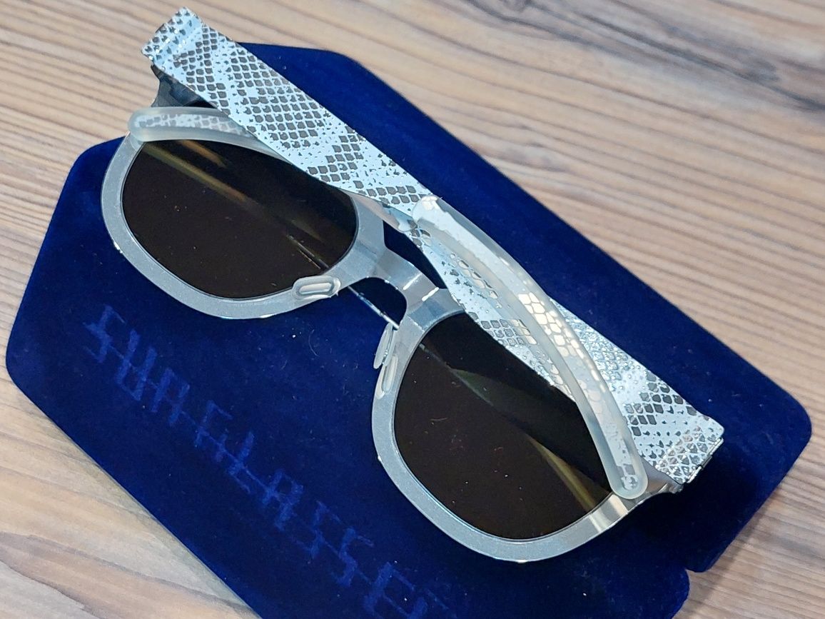 Привлекательные очки с принтом питона  MM TRANSFER 002 от Mykita!