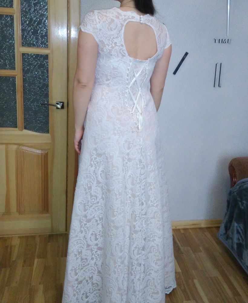 Продам кружевное свадебное платье