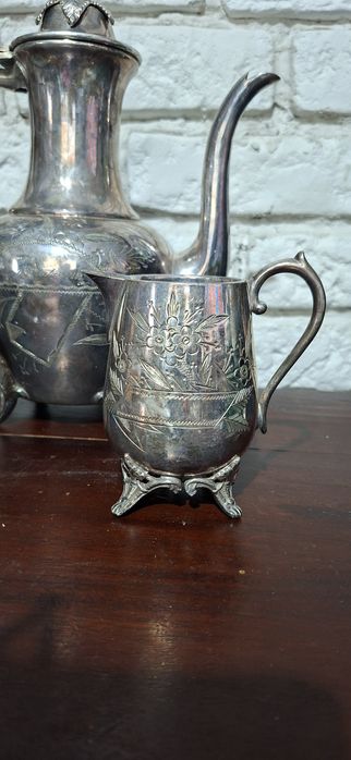 Zestaw platerowany, środek stołu