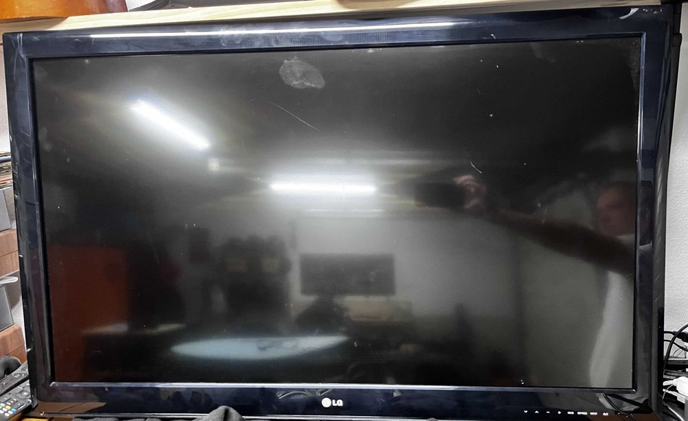 Tv Lg 42LS3400 para repara ou peças