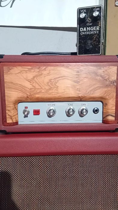 Guitarra electrica e amplificador valvulado  Custom